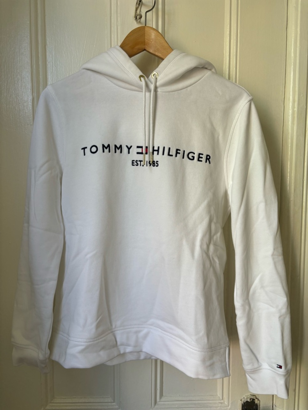 Tommy Hilfiger White Crewneck Hoodie with Embroidered Logo